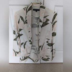 Dynamite Floral Blazer